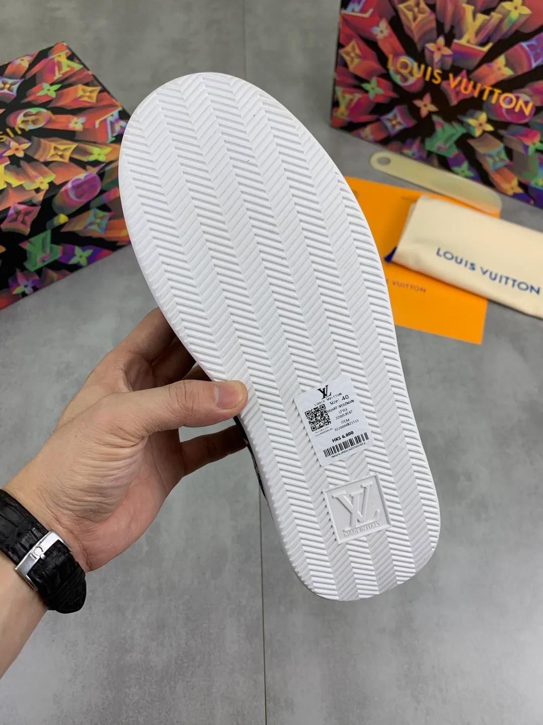 Men's men's shoes💰P520💰[New model]🆘High quality cowhide [Louis Vuitton]LV official website latest model🎁casual and fashionable men's shoes👟hot style💥simple and elegant style, exclusive for trendy men. Unique official website latest brand elements👑original decoration, fashionable and generous, the fabric is made of original denim➕comfortable and breathable mesh lining➕cow leather feet ✅The official website specifies wear-resistant casual outsole, the classic model is taken in real life🎬Color: 5⃣️colors available😍Number of codes: 38-44 Full set of packaging